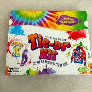 Tie-dye kit